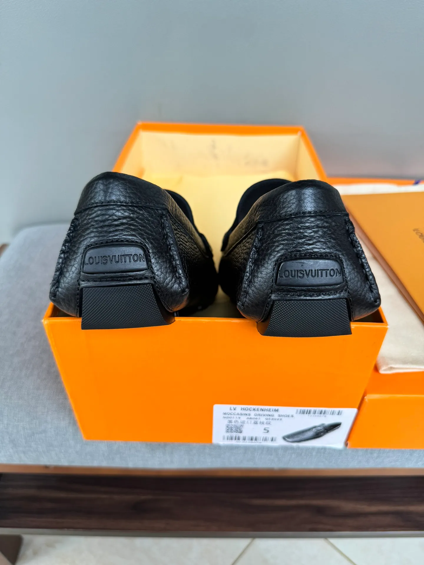 Batch 740💰[strong][strong][strong] Original order quality, new models at the counter, LV Louis Vuitton counter new models, handmade men's driving shoes, bean shoes, slip-on shoes, lazy shoes, exquisite hand-stitching, workmanship details comparable to the counters, Italian imported pebbled cowhide, water-dyed cowhide lining, sweat-absorbent and deodorant, black, 39-44 in large quantities in stock (38, 45 custom-made)